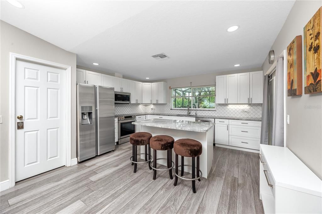 For Sale: $395,000 (3 beds, 2 baths, 1476 Square Feet)