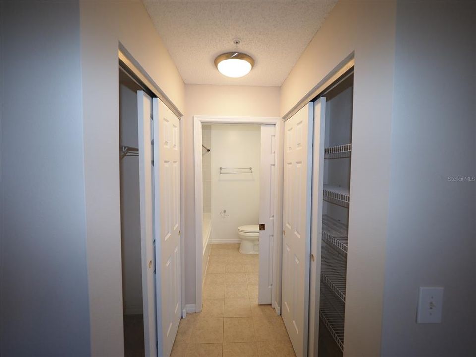 В аренду: $1,700 (2 спален, 2 ванн, 957 Квадратных фут)