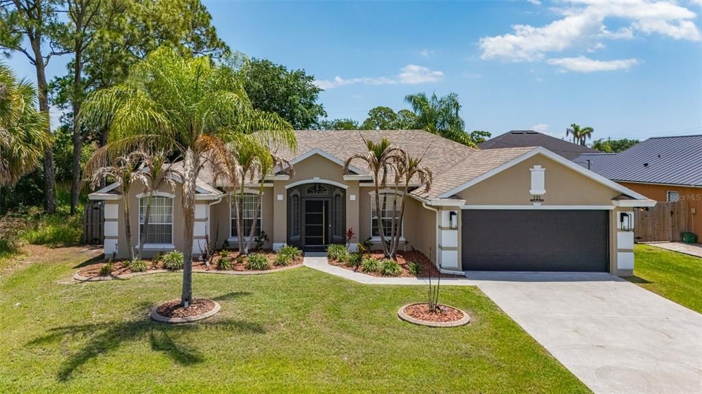For Sale: $469,900 (4 beds, 3 baths, 2015 Square Feet)