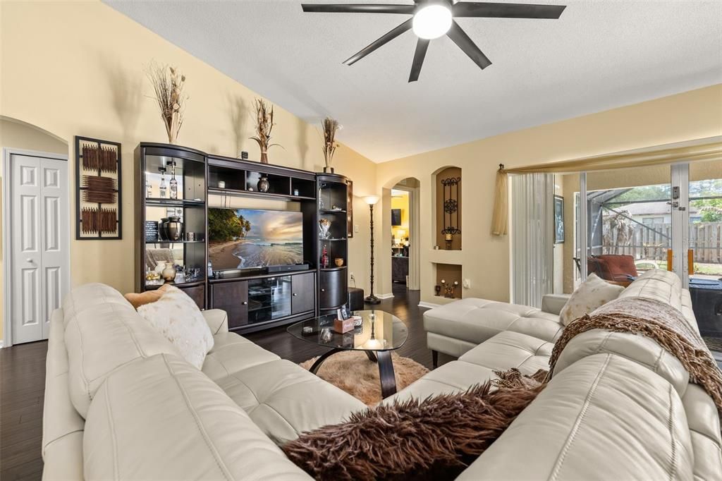 For Sale: $469,900 (4 beds, 3 baths, 2015 Square Feet)