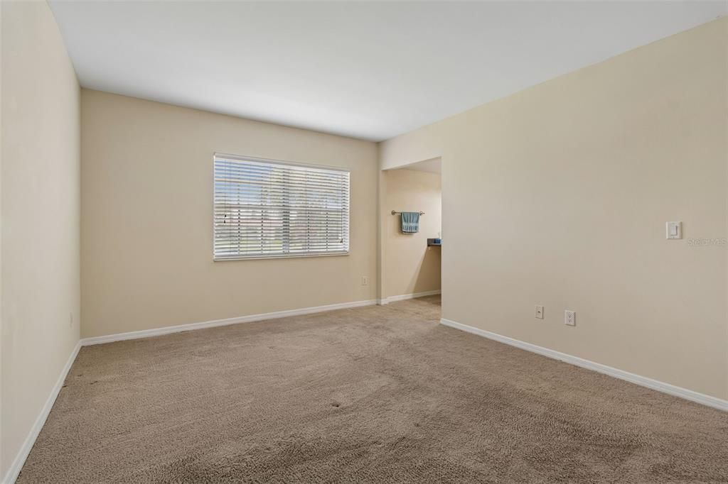 For Sale: $249,000 (2 beds, 2 baths, 1156 Square Feet)