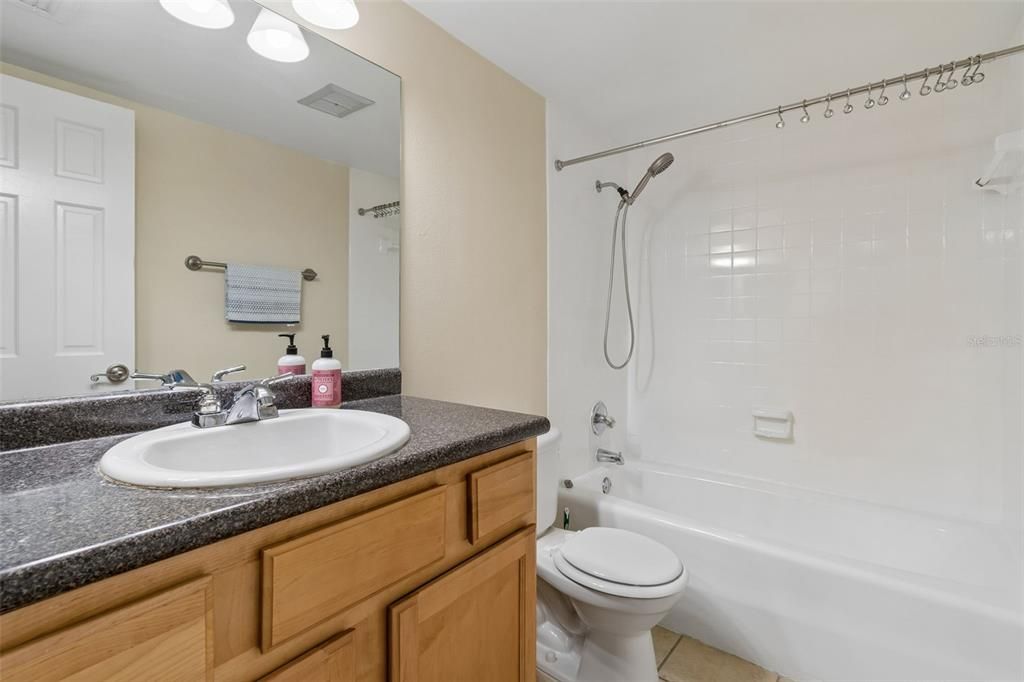 For Sale: $249,000 (2 beds, 2 baths, 1156 Square Feet)