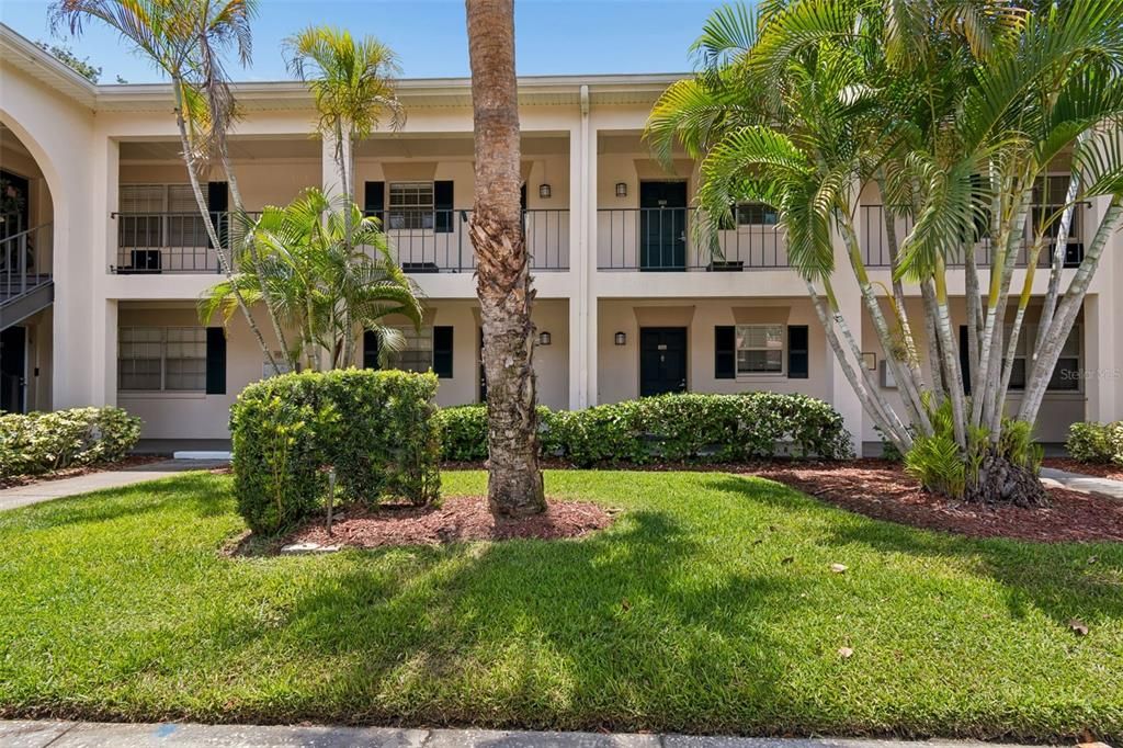 For Sale: $249,000 (2 beds, 2 baths, 1156 Square Feet)
