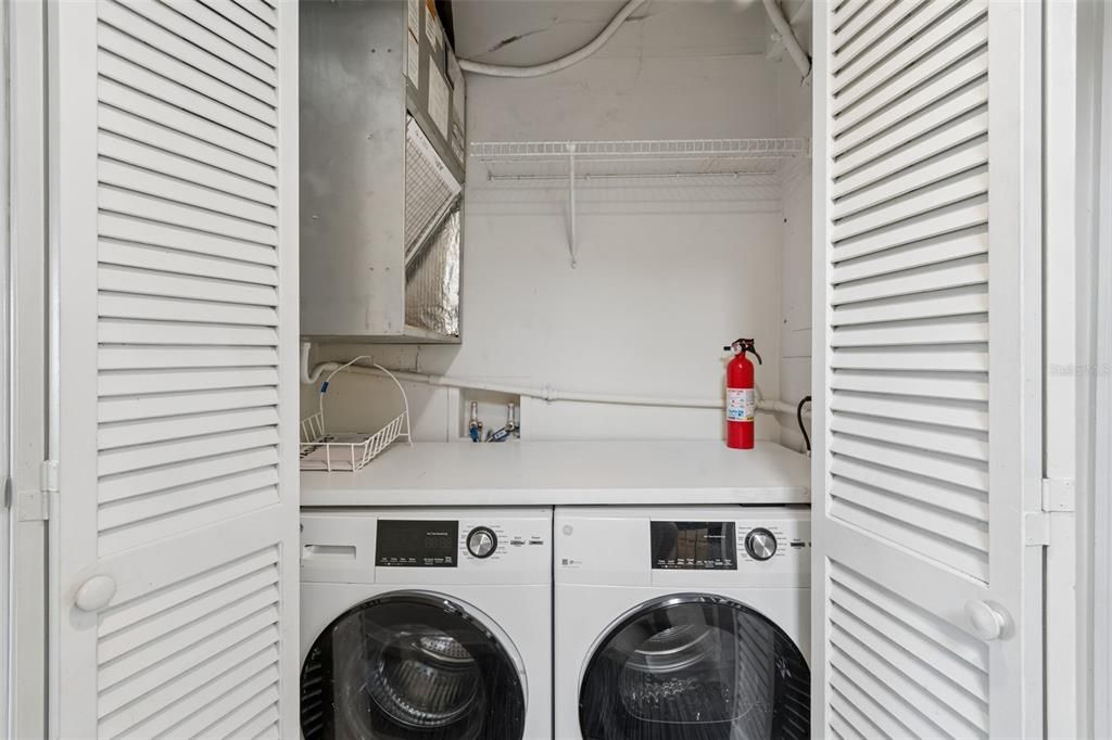 For Sale: $249,000 (2 beds, 2 baths, 1156 Square Feet)
