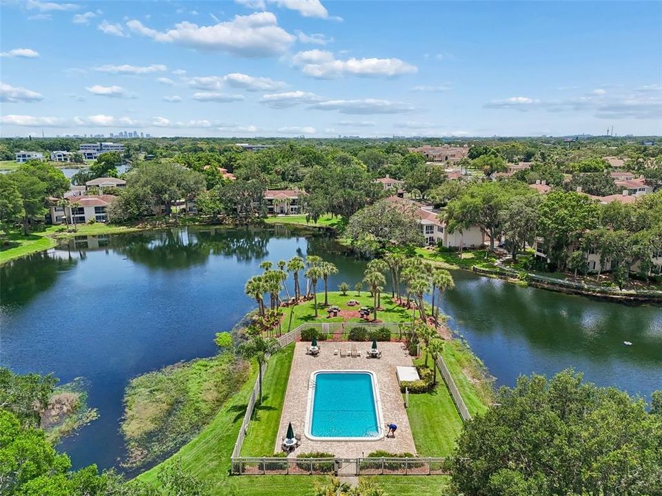 For Sale: $249,000 (2 beds, 2 baths, 1156 Square Feet)