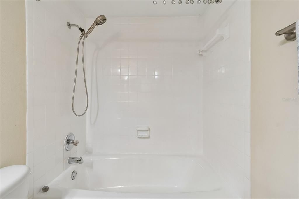 For Sale: $249,000 (2 beds, 2 baths, 1156 Square Feet)