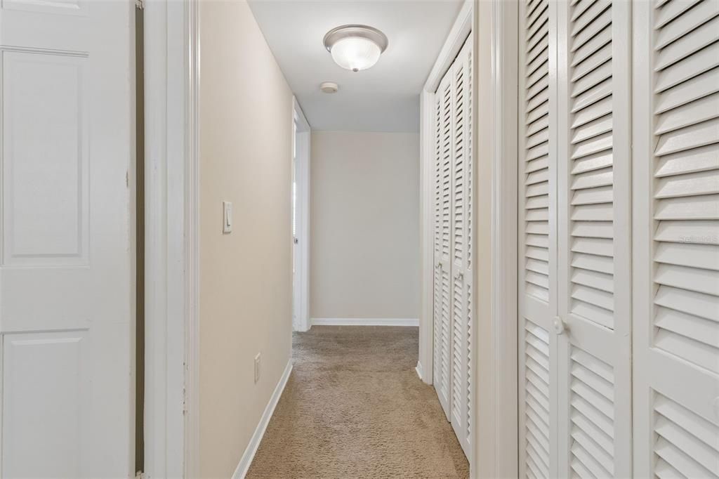 For Sale: $249,000 (2 beds, 2 baths, 1156 Square Feet)