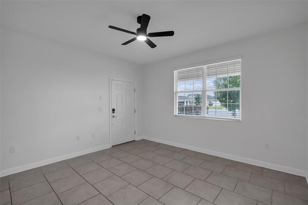 For Sale: $375,000 (4 beds, 3 baths, 2109 Square Feet)