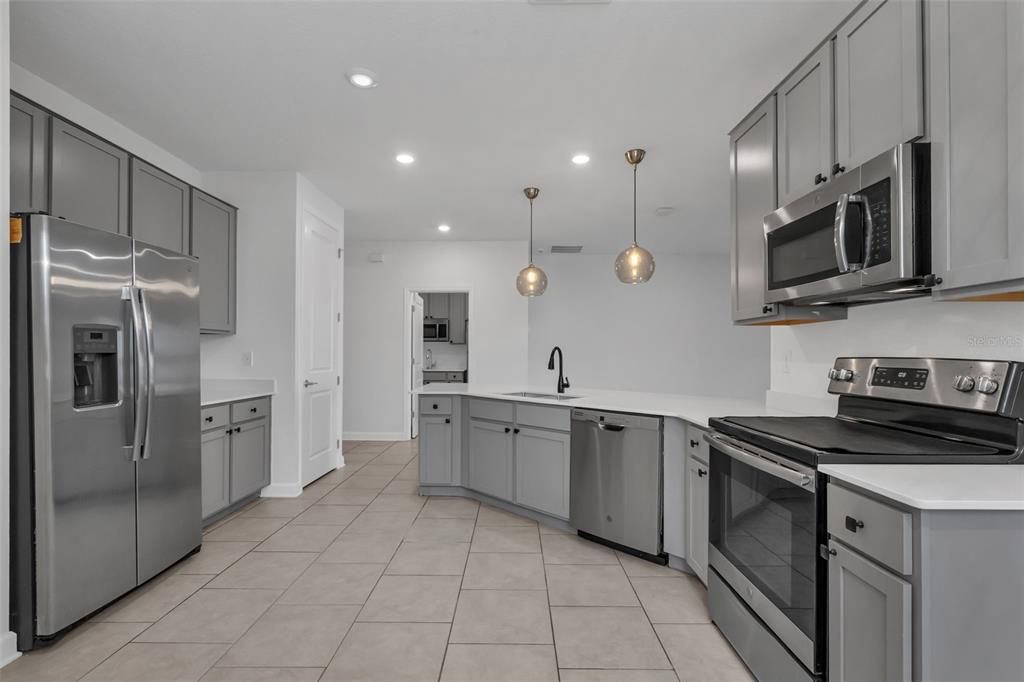 For Sale: $375,000 (4 beds, 3 baths, 2109 Square Feet)