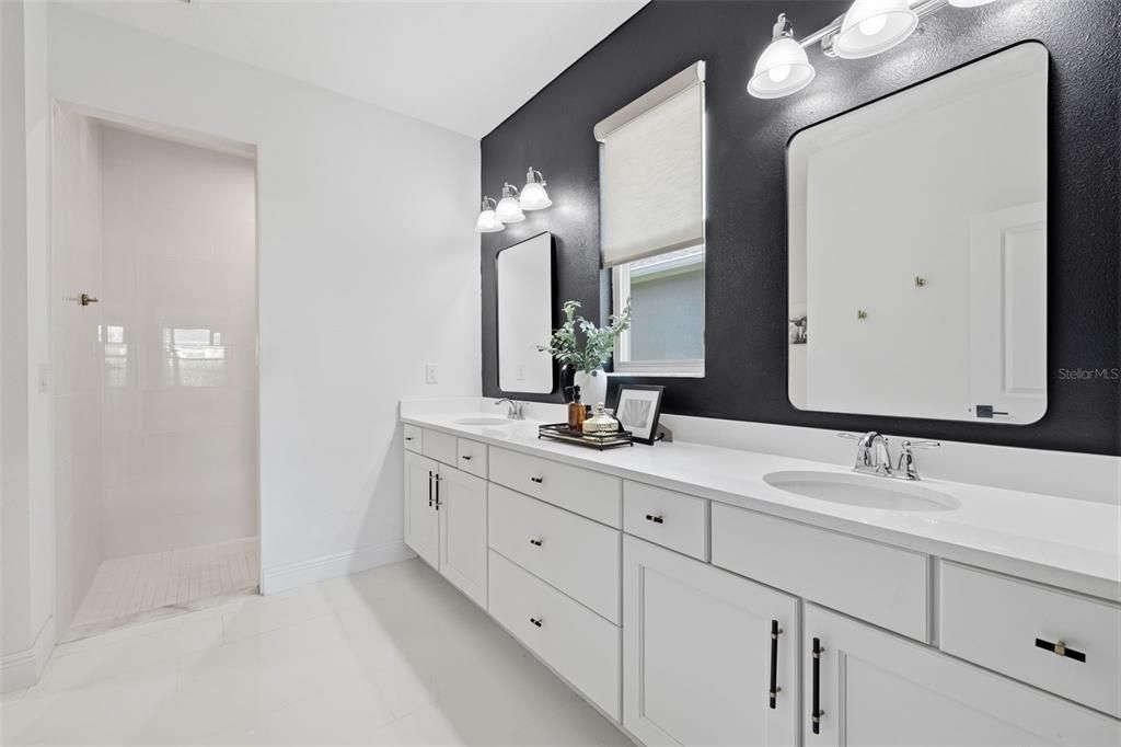 En Venta: $559,900 (4 camas, 3 baños, 2494 Pies cuadrados)