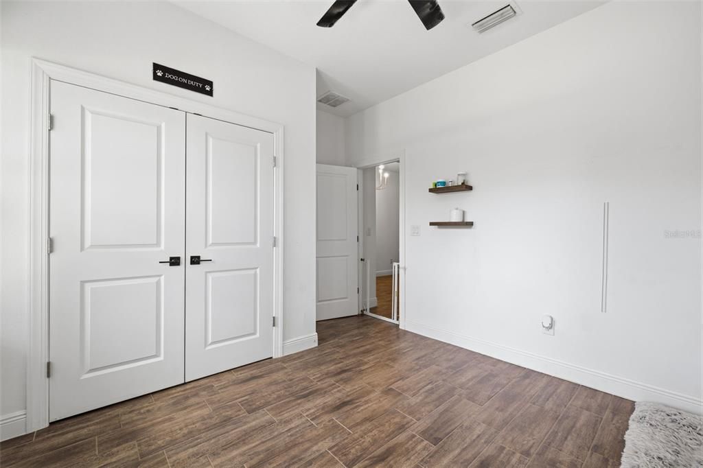 En Venta: $559,900 (4 camas, 3 baños, 2494 Pies cuadrados)