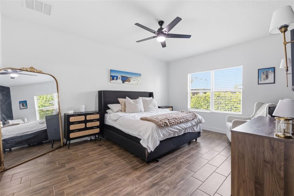 En Venta: $559,900 (4 camas, 3 baños, 2494 Pies cuadrados)