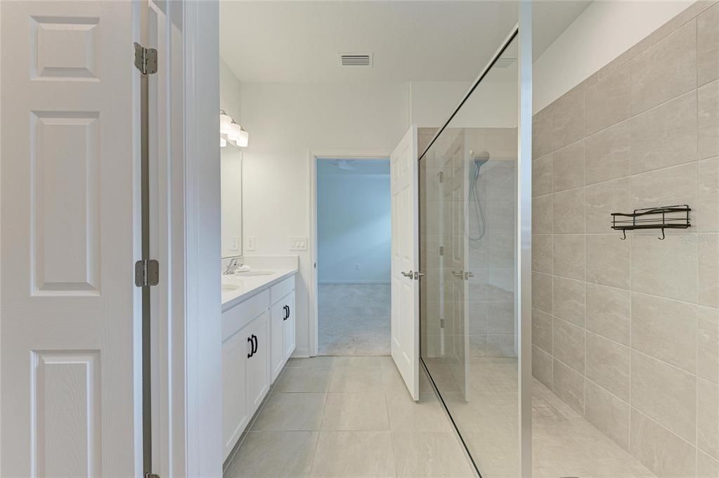 For Sale: $499,000 (3 beds, 2 baths, 1743 Square Feet)