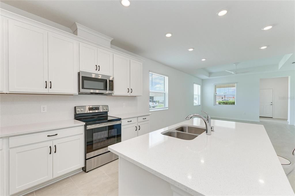 For Sale: $499,000 (3 beds, 2 baths, 1743 Square Feet)