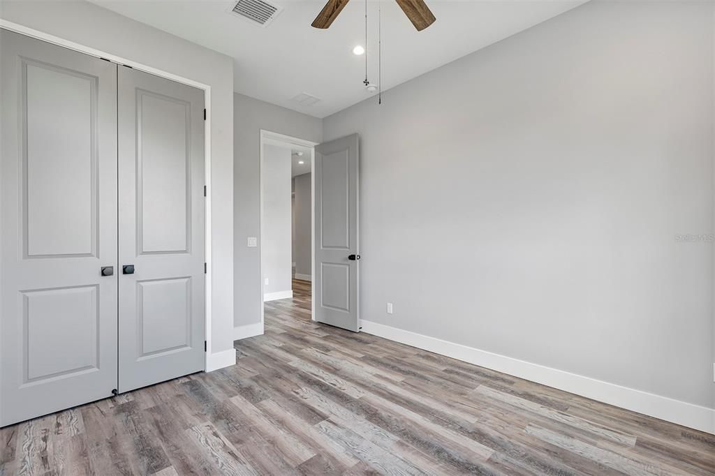 For Sale: $899,000 (5 beds, 2 baths, 2858 Square Feet)
