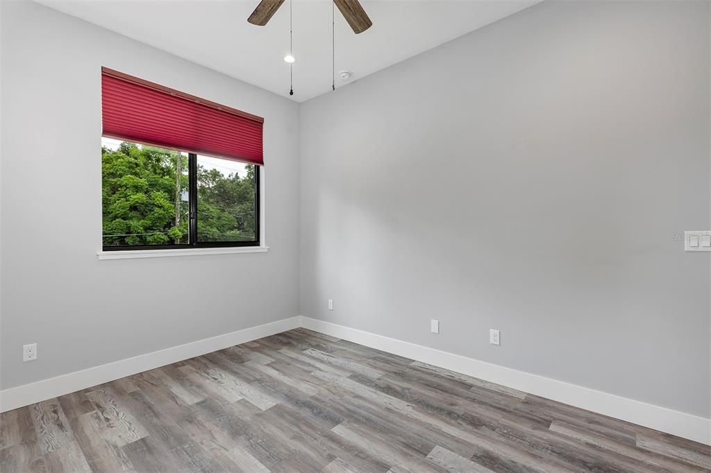 For Sale: $899,000 (5 beds, 2 baths, 2858 Square Feet)