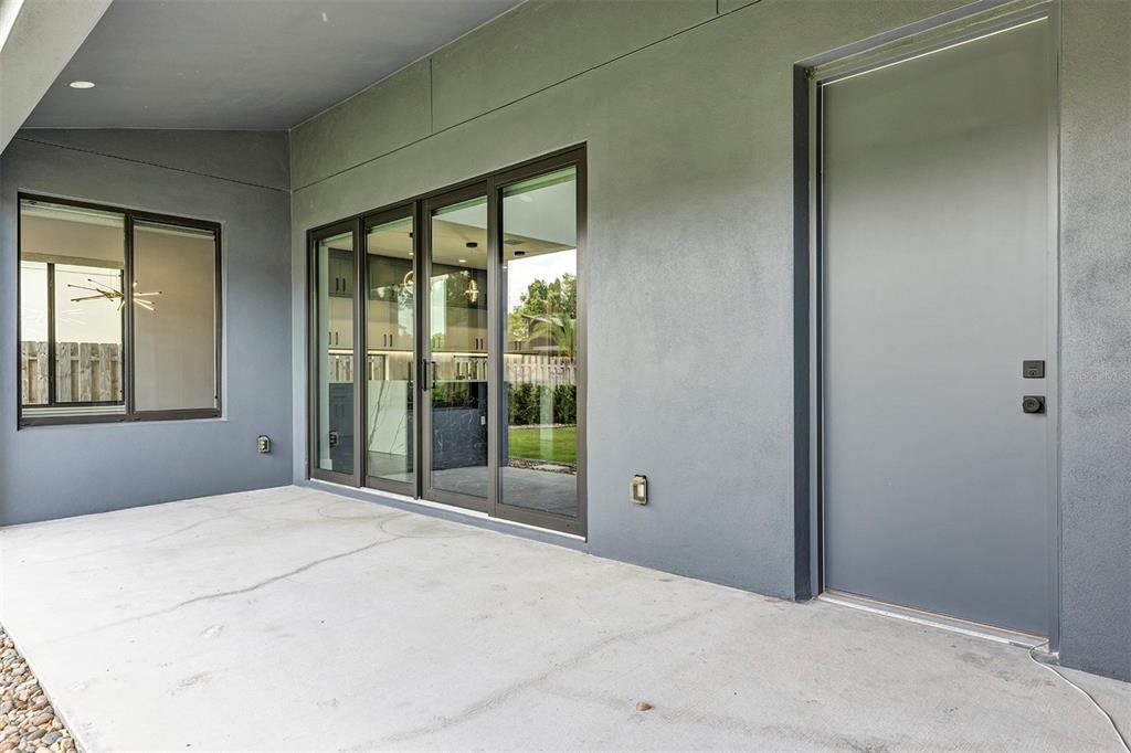 For Sale: $899,000 (5 beds, 2 baths, 2858 Square Feet)