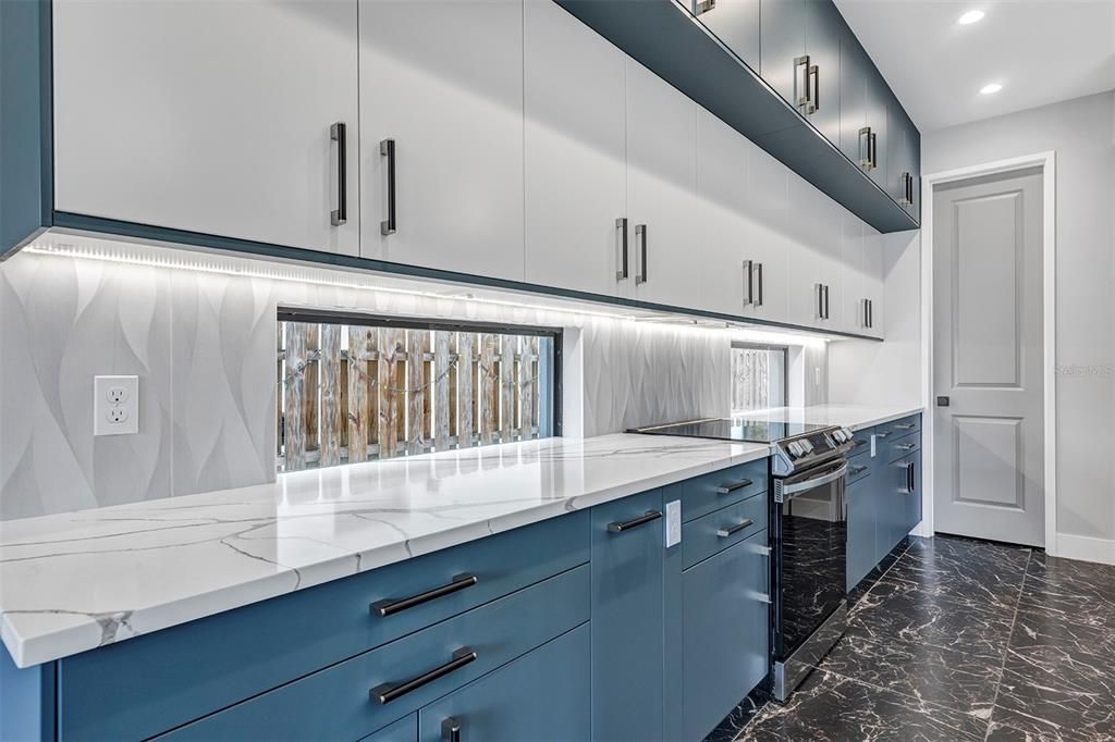 For Sale: $899,000 (5 beds, 2 baths, 2858 Square Feet)