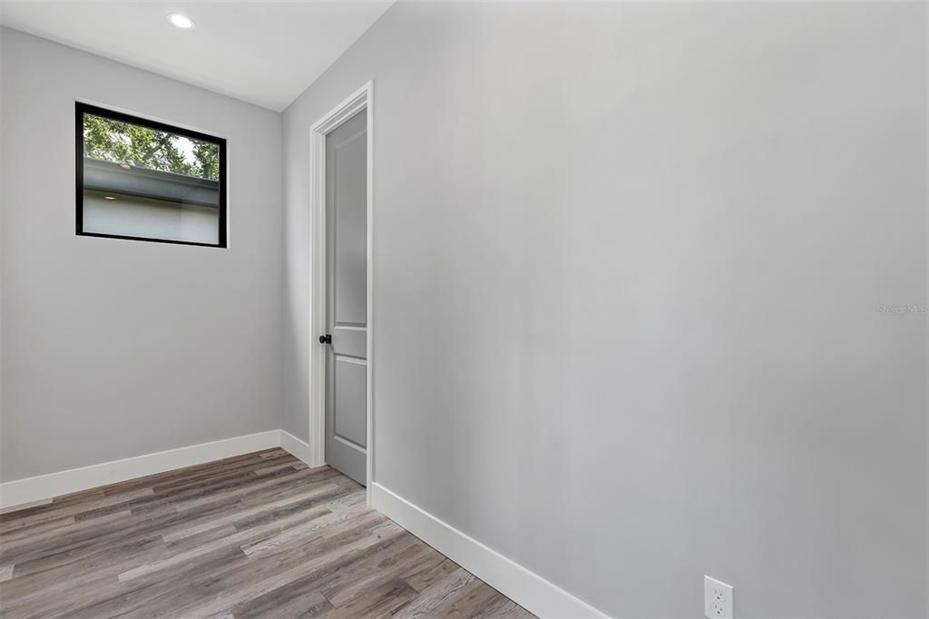 For Sale: $899,000 (5 beds, 2 baths, 2858 Square Feet)