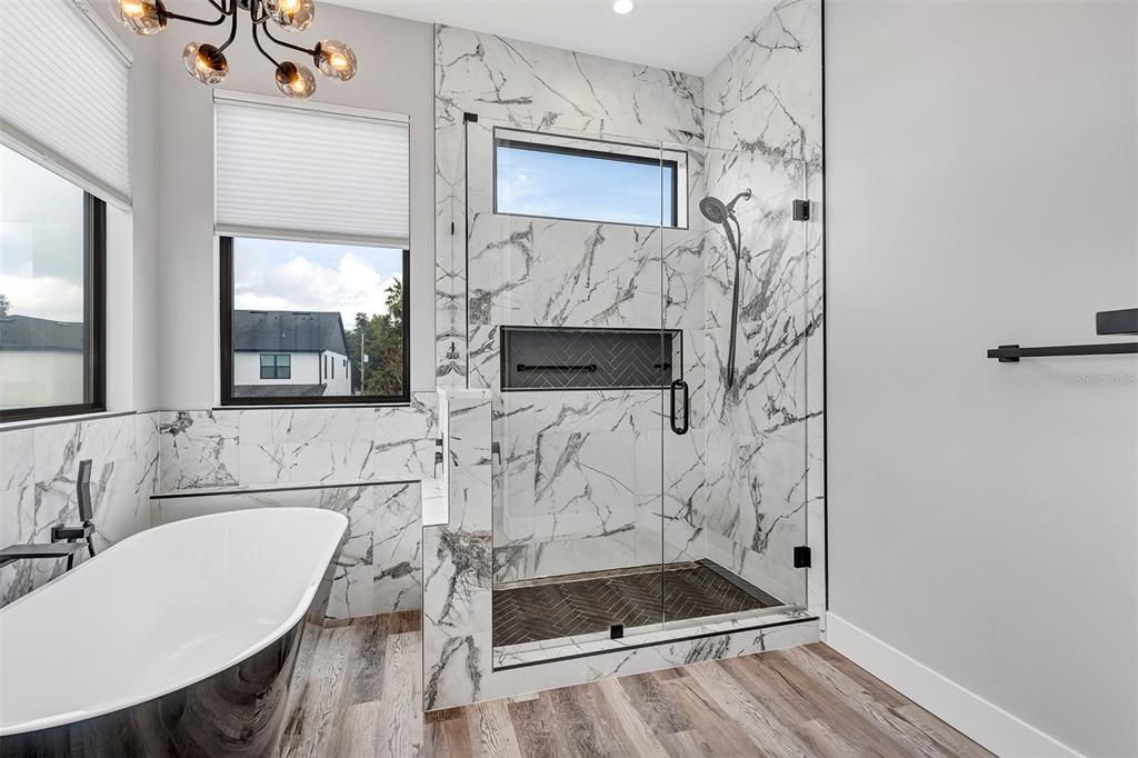 For Sale: $899,000 (5 beds, 2 baths, 2858 Square Feet)