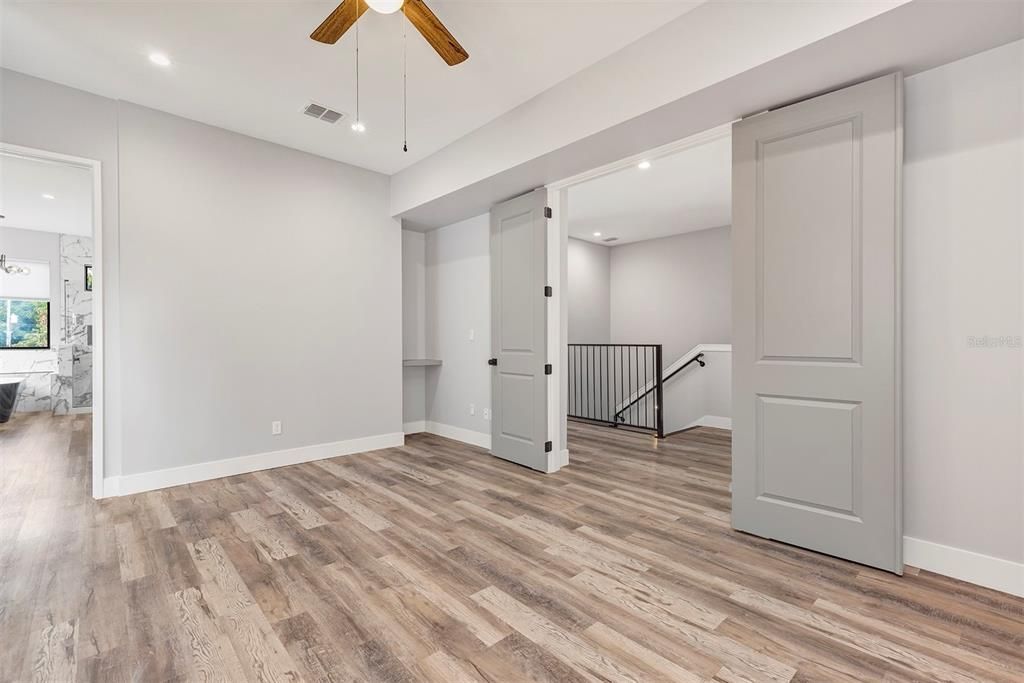 For Sale: $899,000 (5 beds, 2 baths, 2858 Square Feet)