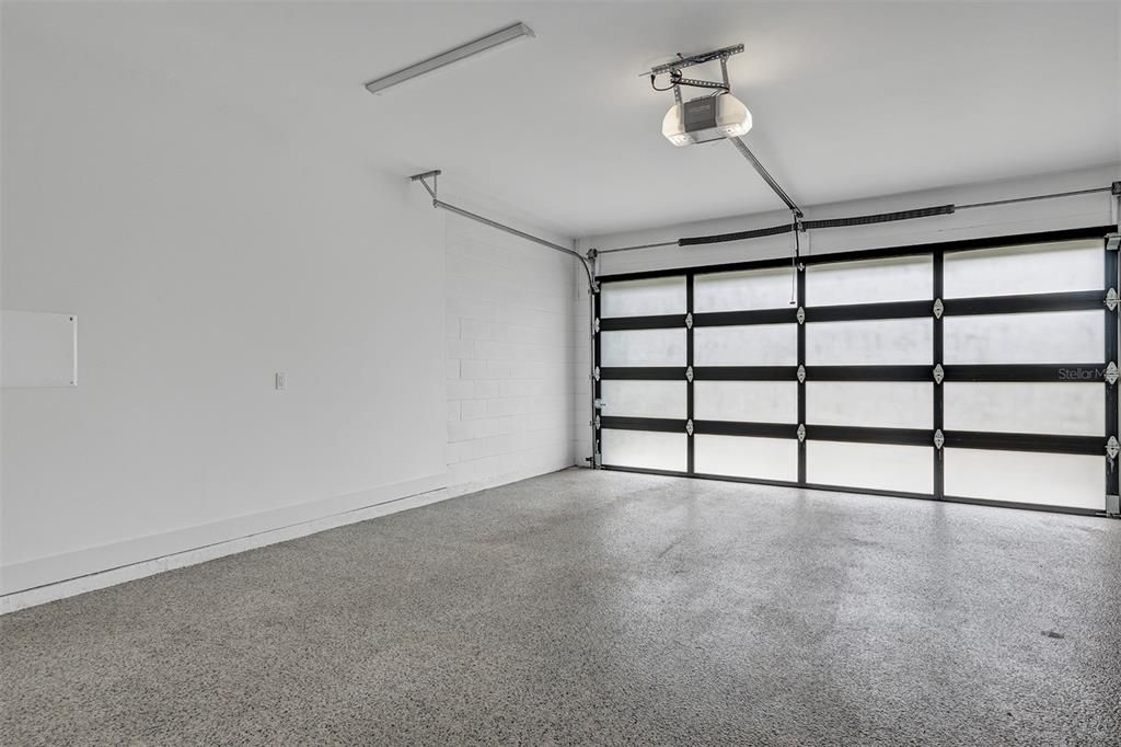 For Sale: $899,000 (5 beds, 2 baths, 2858 Square Feet)