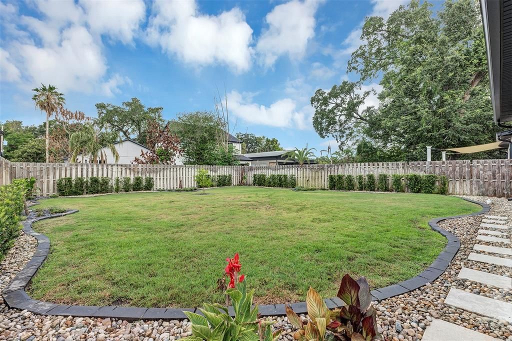 For Sale: $899,000 (5 beds, 2 baths, 2858 Square Feet)