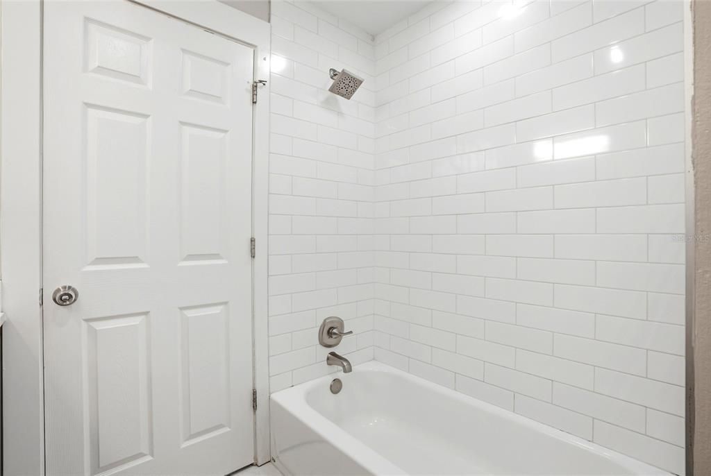 For Sale: $349,000 (3 beds, 2 baths, 1137 Square Feet)