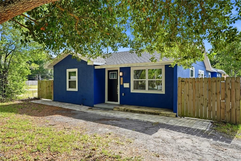 For Sale: $349,000 (3 beds, 2 baths, 1137 Square Feet)