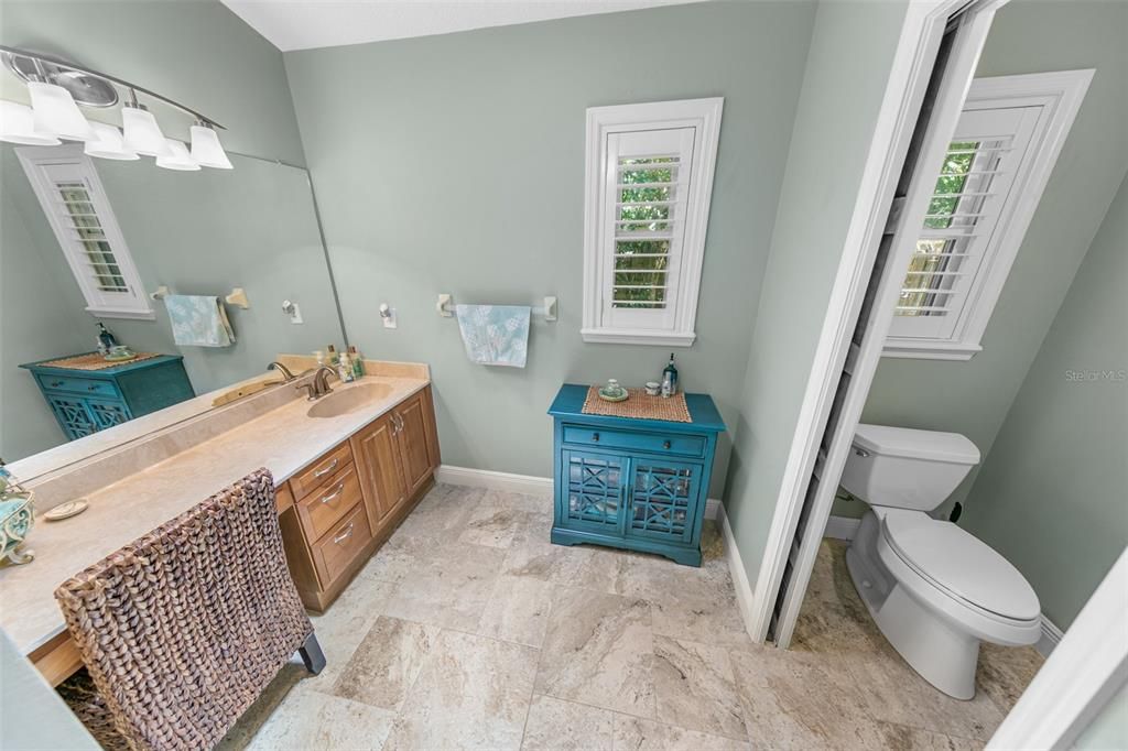 For Sale: $799,900 (3 beds, 2 baths, 2285 Square Feet)