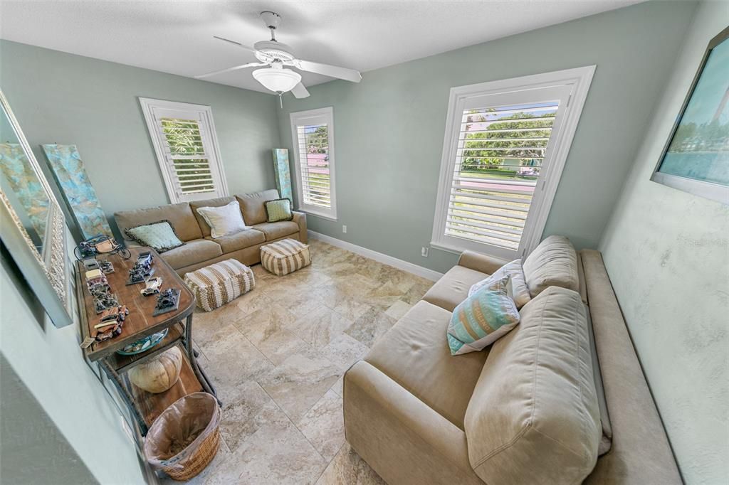 For Sale: $799,900 (3 beds, 2 baths, 2285 Square Feet)