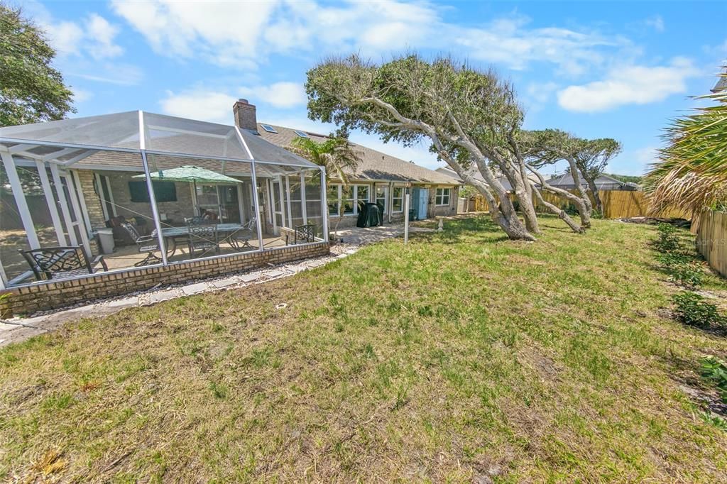 For Sale: $799,900 (3 beds, 2 baths, 2285 Square Feet)