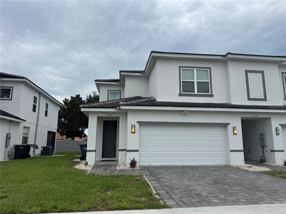 For Sale: $310,000 (5 beds, 3 baths, 2172 Square Feet)