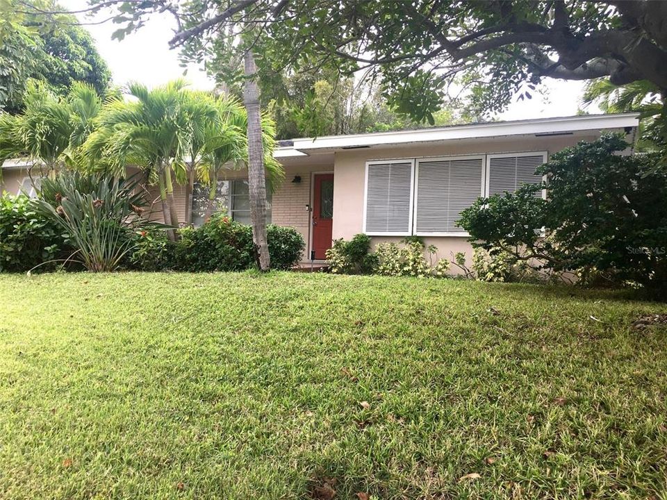 For Rent: $3,600 (3 beds, 2 baths, 1539 Square Feet)