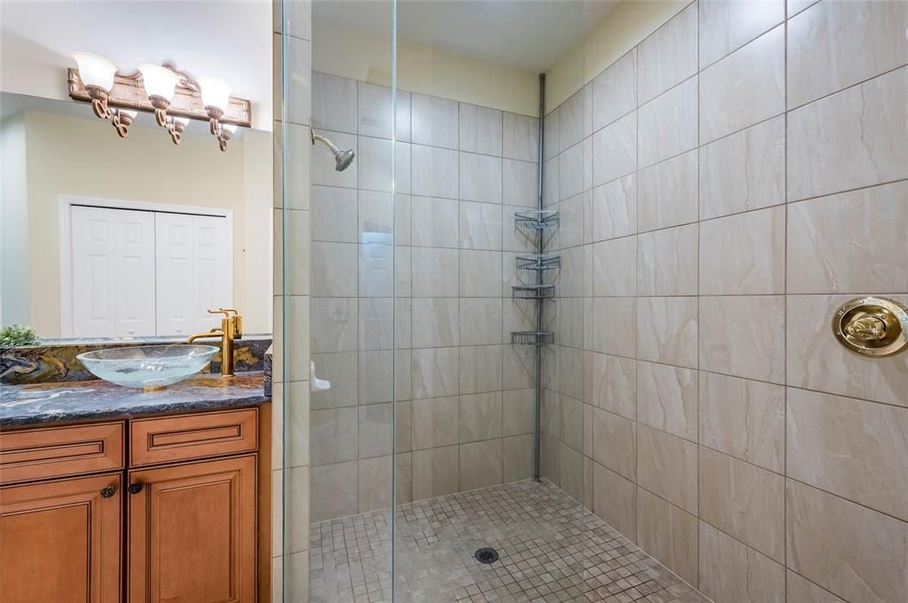 For Sale: $449,900 (3 beds, 2 baths, 2434 Square Feet)