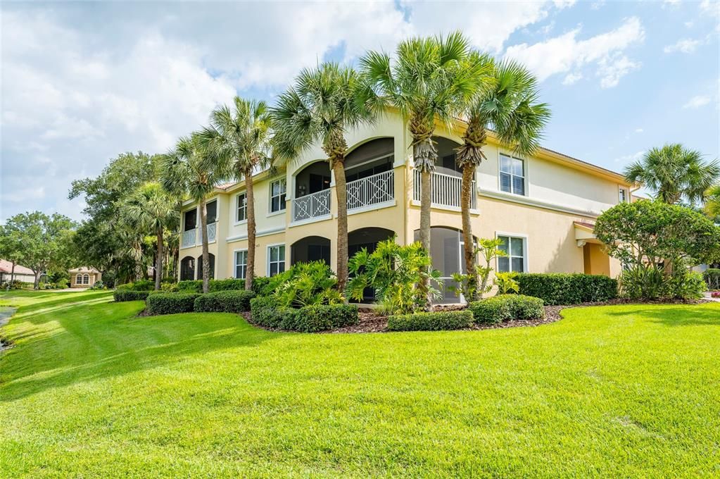 For Sale: $449,900 (3 beds, 2 baths, 2434 Square Feet)