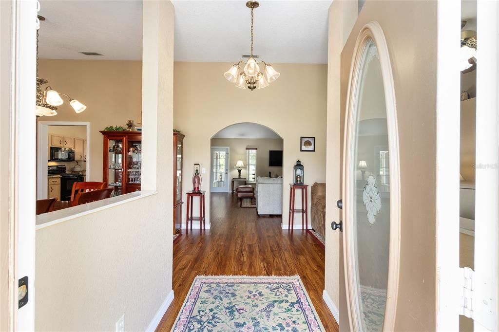 En Venta: $374,900 (3 camas, 2 baños, 1835 Pies cuadrados)