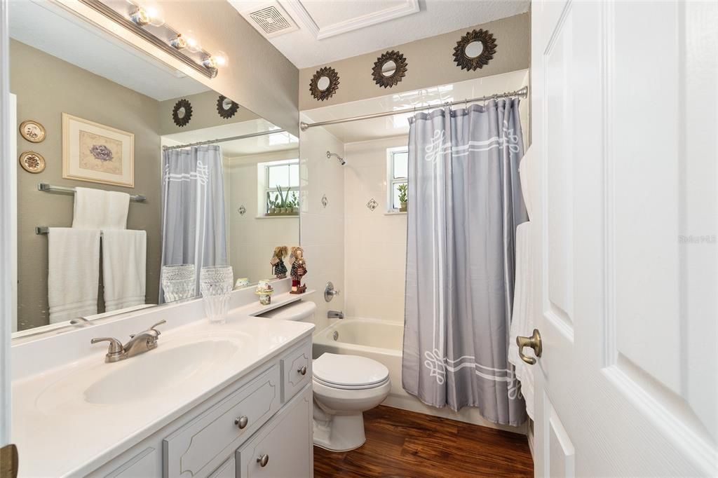 En Venta: $374,900 (3 camas, 2 baños, 1835 Pies cuadrados)