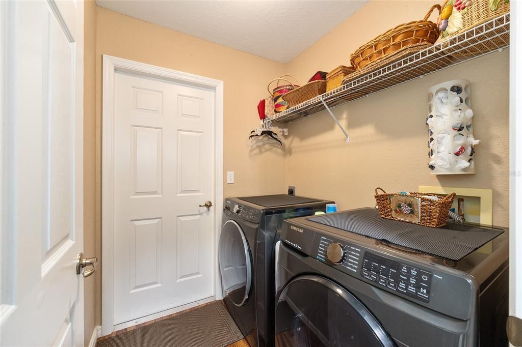 En Venta: $374,900 (3 camas, 2 baños, 1835 Pies cuadrados)