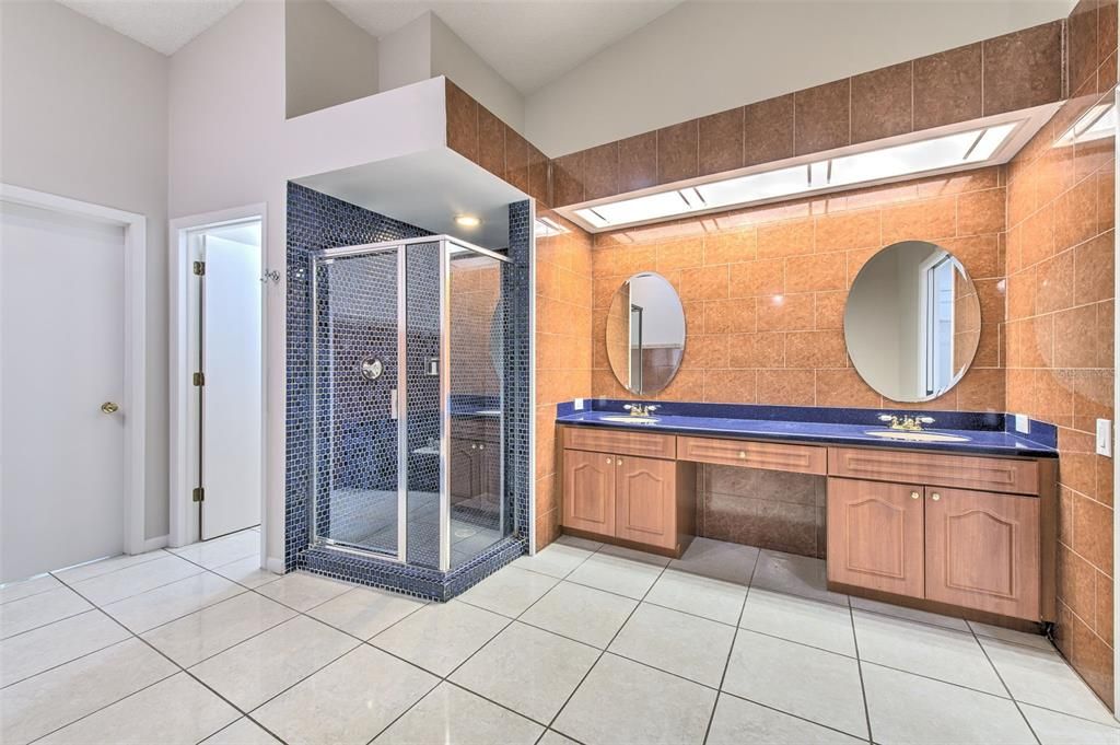 For Sale: $769,000 (5 beds, 4 baths, 3311 Square Feet)