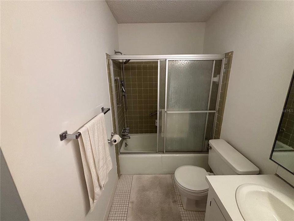 For Sale: $125,000 (1 beds, 1 baths, 825 Square Feet)