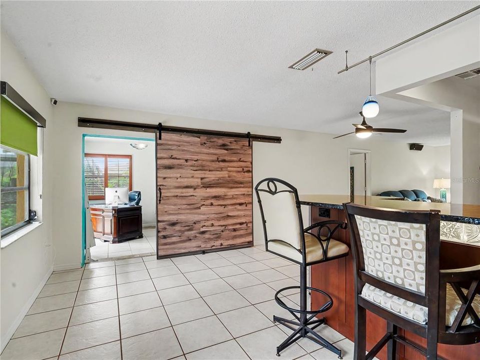 For Sale: $499,999 (2 beds, 2 baths, 1582 Square Feet)