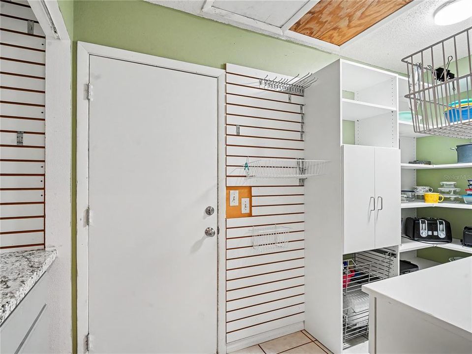 For Sale: $499,999 (2 beds, 2 baths, 1582 Square Feet)