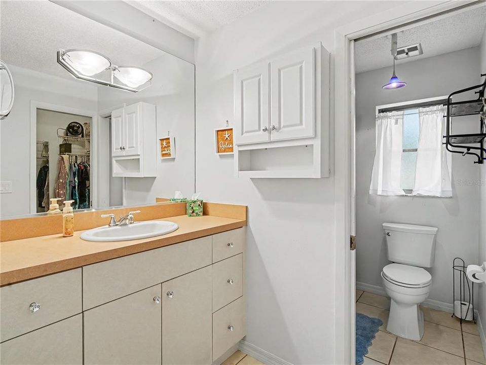 For Sale: $499,999 (2 beds, 2 baths, 1582 Square Feet)