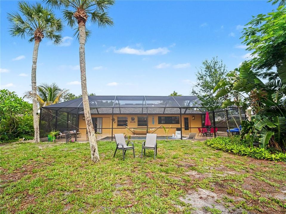For Sale: $499,999 (2 beds, 2 baths, 1582 Square Feet)