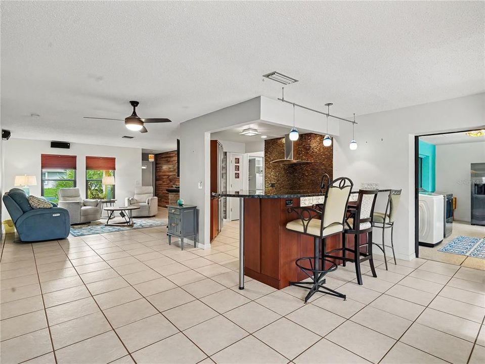 For Sale: $499,999 (2 beds, 2 baths, 1582 Square Feet)