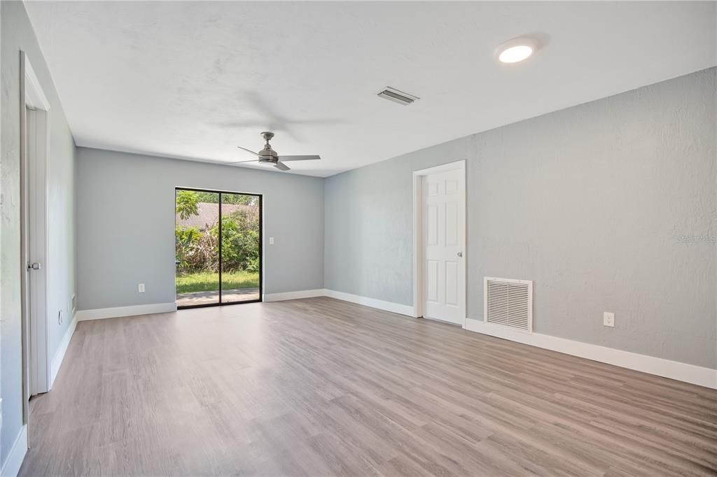 For Sale: $259,000 (3 beds, 2 baths, 1534 Square Feet)