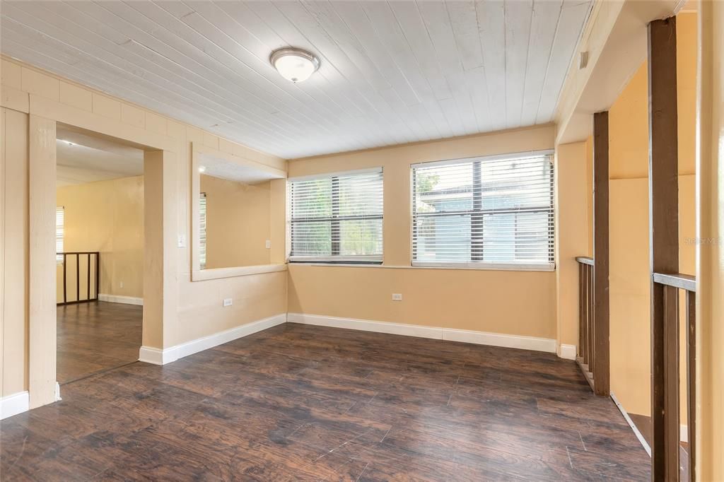 For Sale: $189,900 (3 beds, 2 baths, 1534 Square Feet)