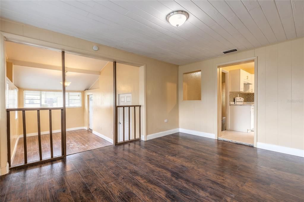 For Sale: $189,900 (3 beds, 2 baths, 1534 Square Feet)