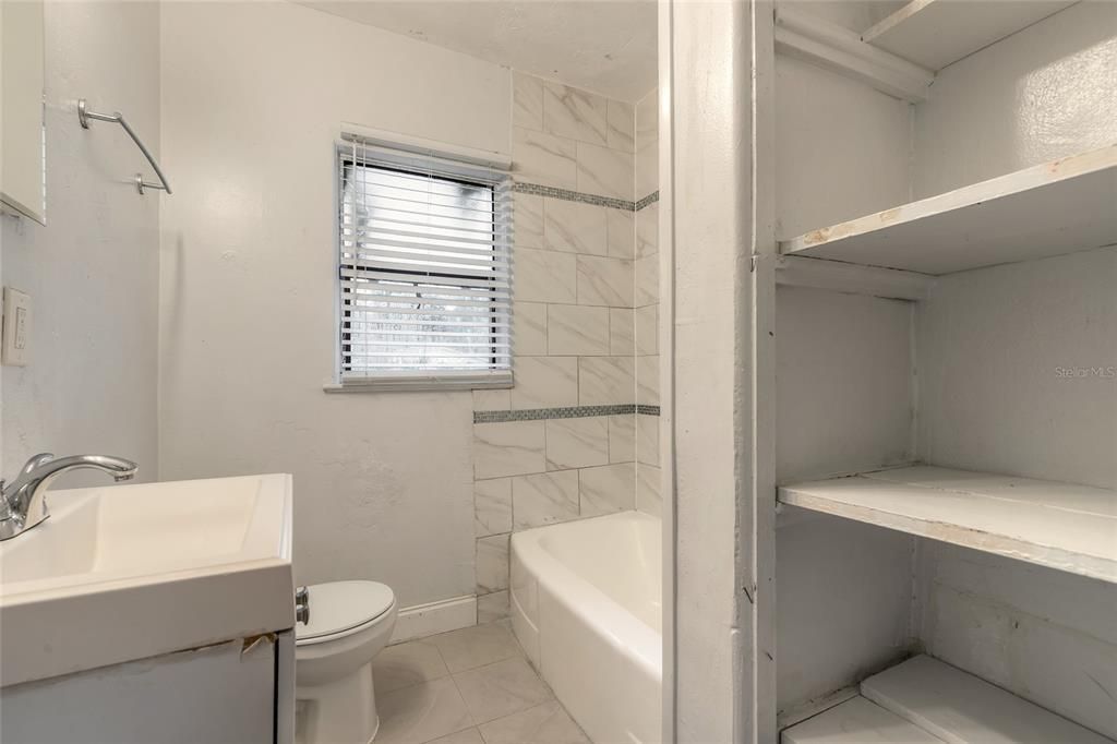 For Sale: $189,900 (3 beds, 2 baths, 1534 Square Feet)